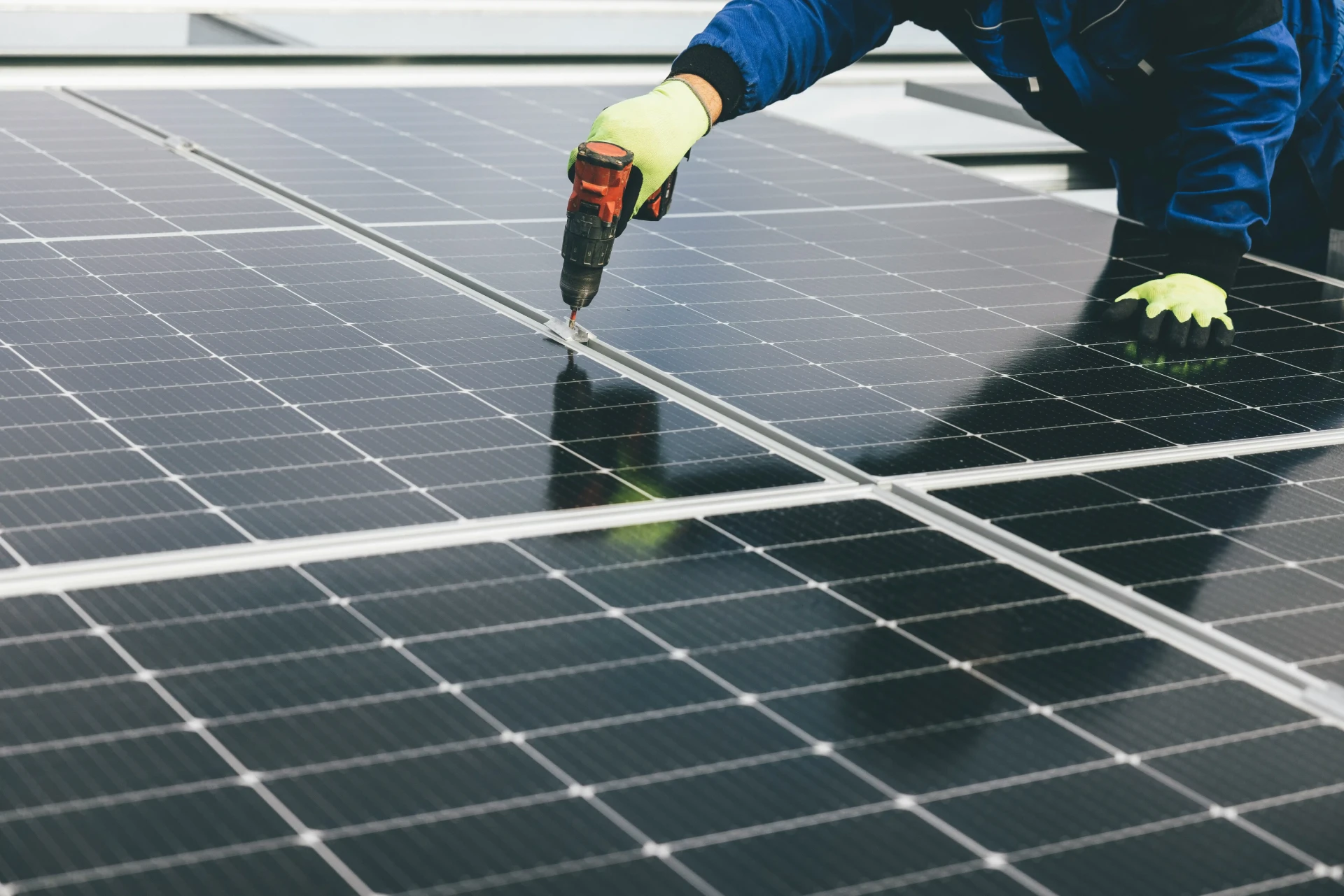 Impianti Fotovoltaici e Colonnine di ricarica